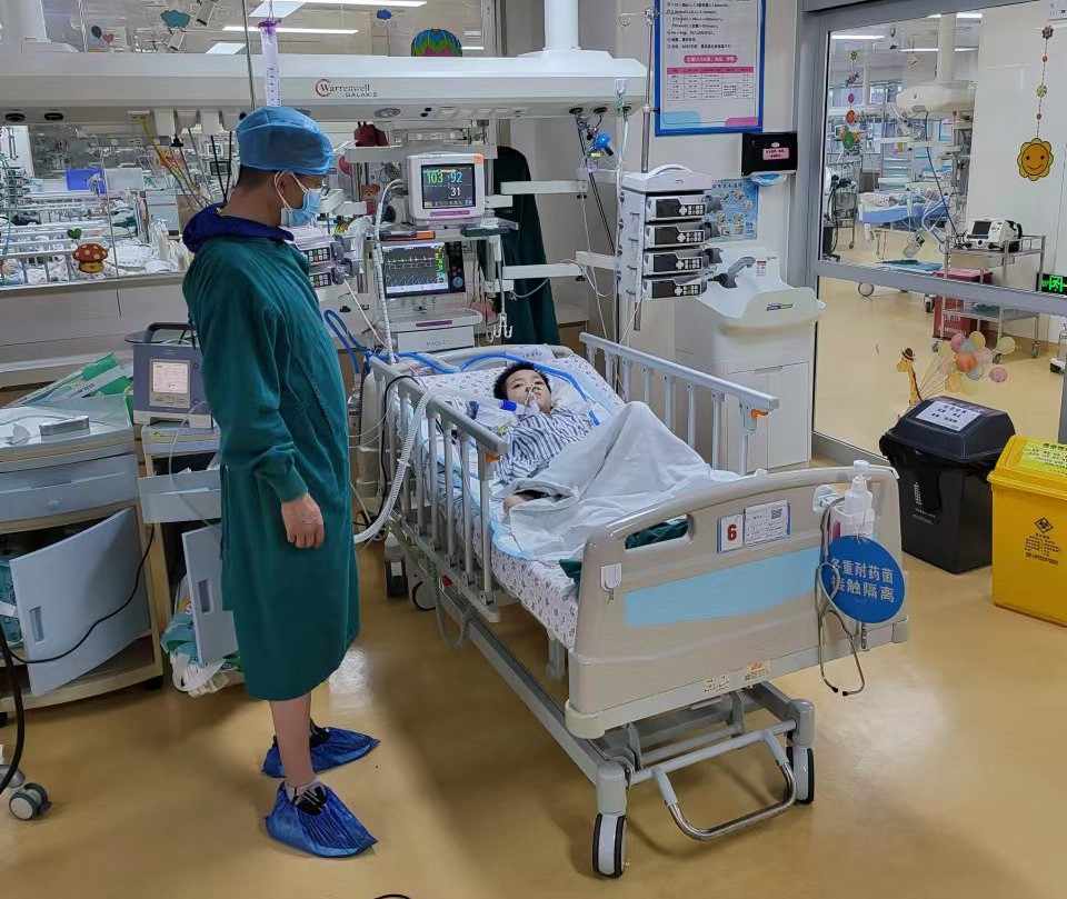 宝山跨省救护车出租公司